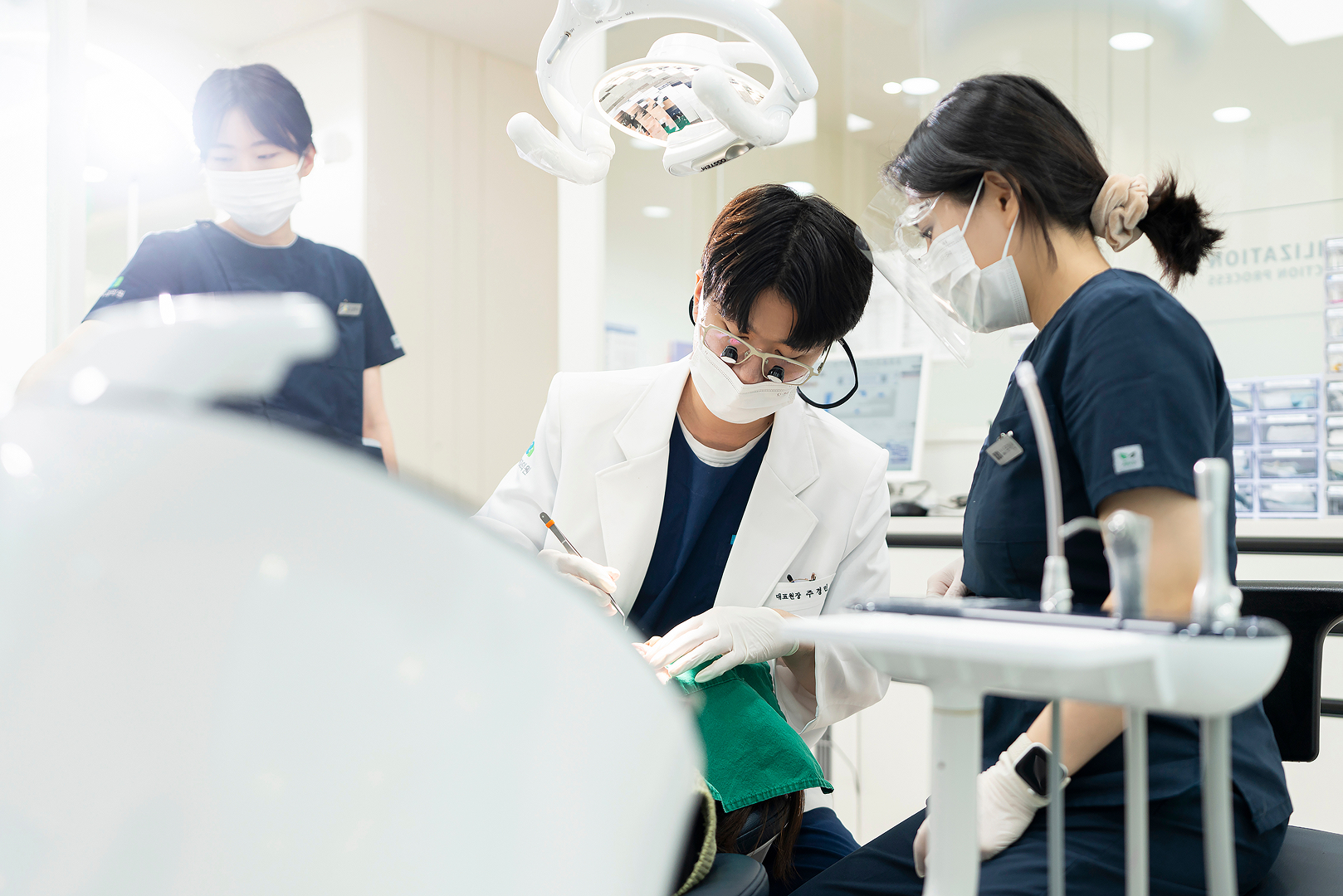 자연치아를 <br>최대한 살리는 치료